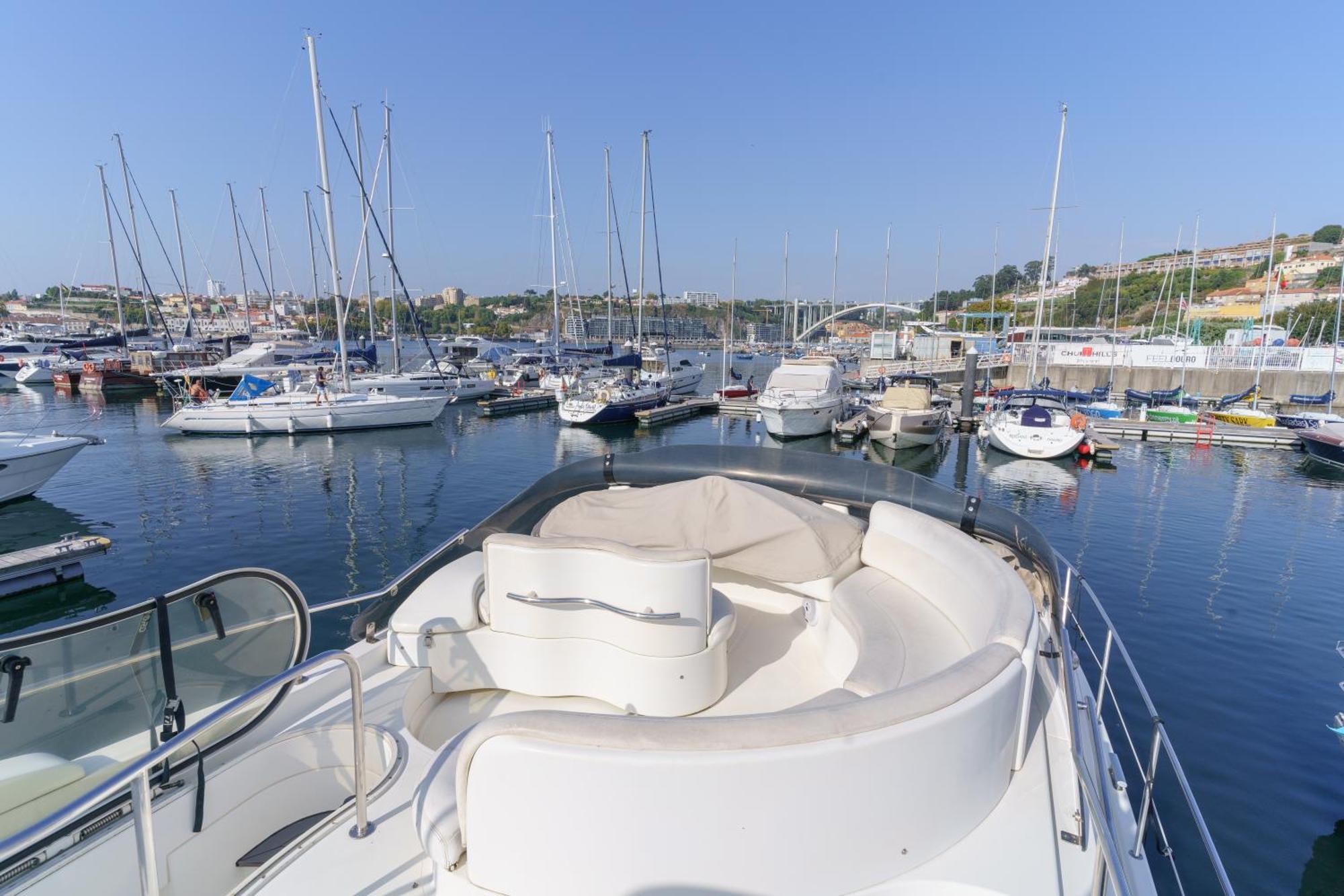 Отель Sailing 360 Night On Board Experience Вила-Нова-ди-Гая Номер фото