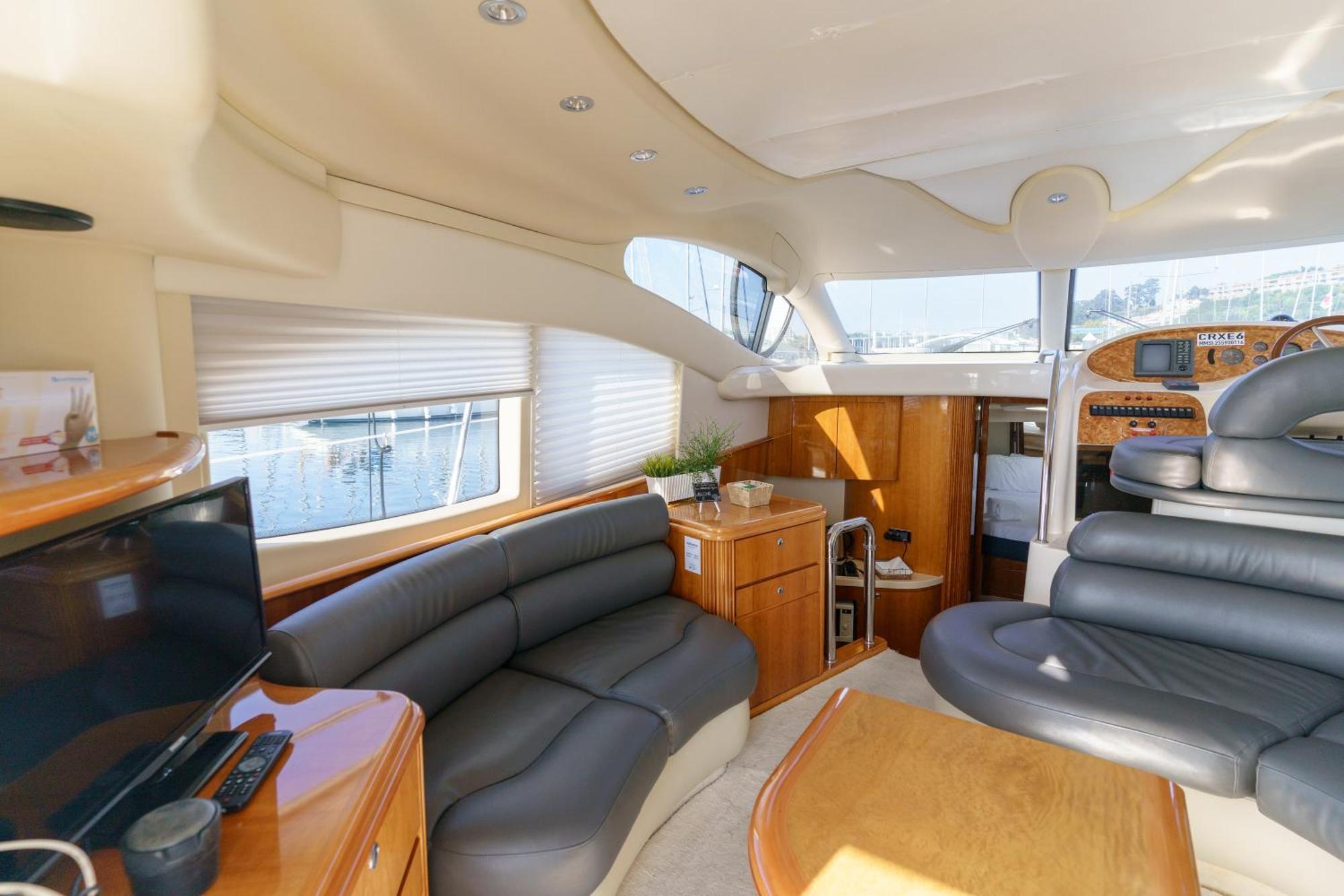 Отель Sailing 360 Night On Board Experience Вила-Нова-ди-Гая Номер фото